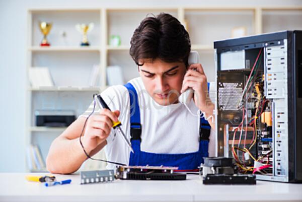 維修臺式電腦與軟件開發 維護硬件與優化軟件的并行之道